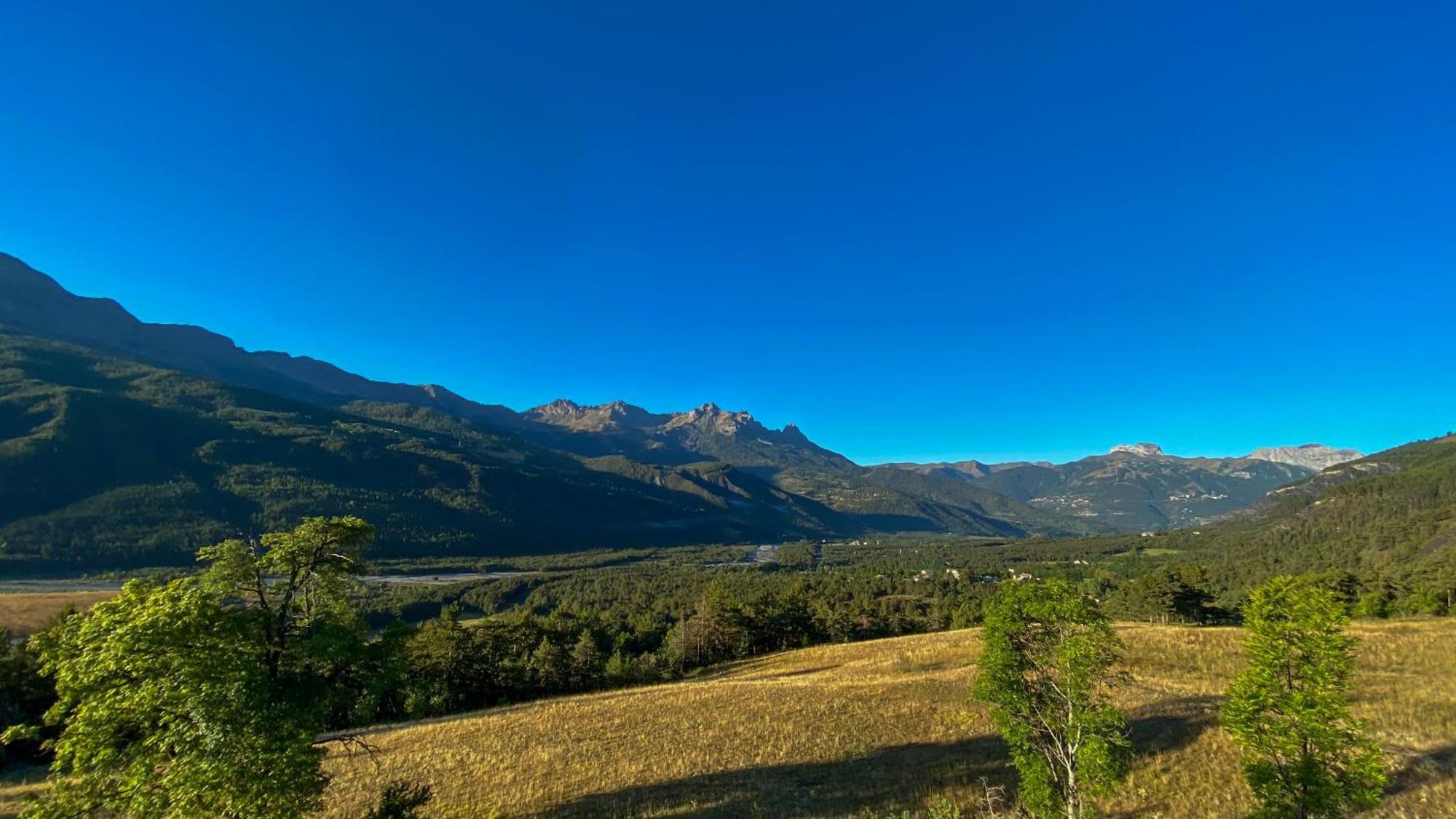La Capitale - Les Gites De L Argile Barcelonnette Exterior foto